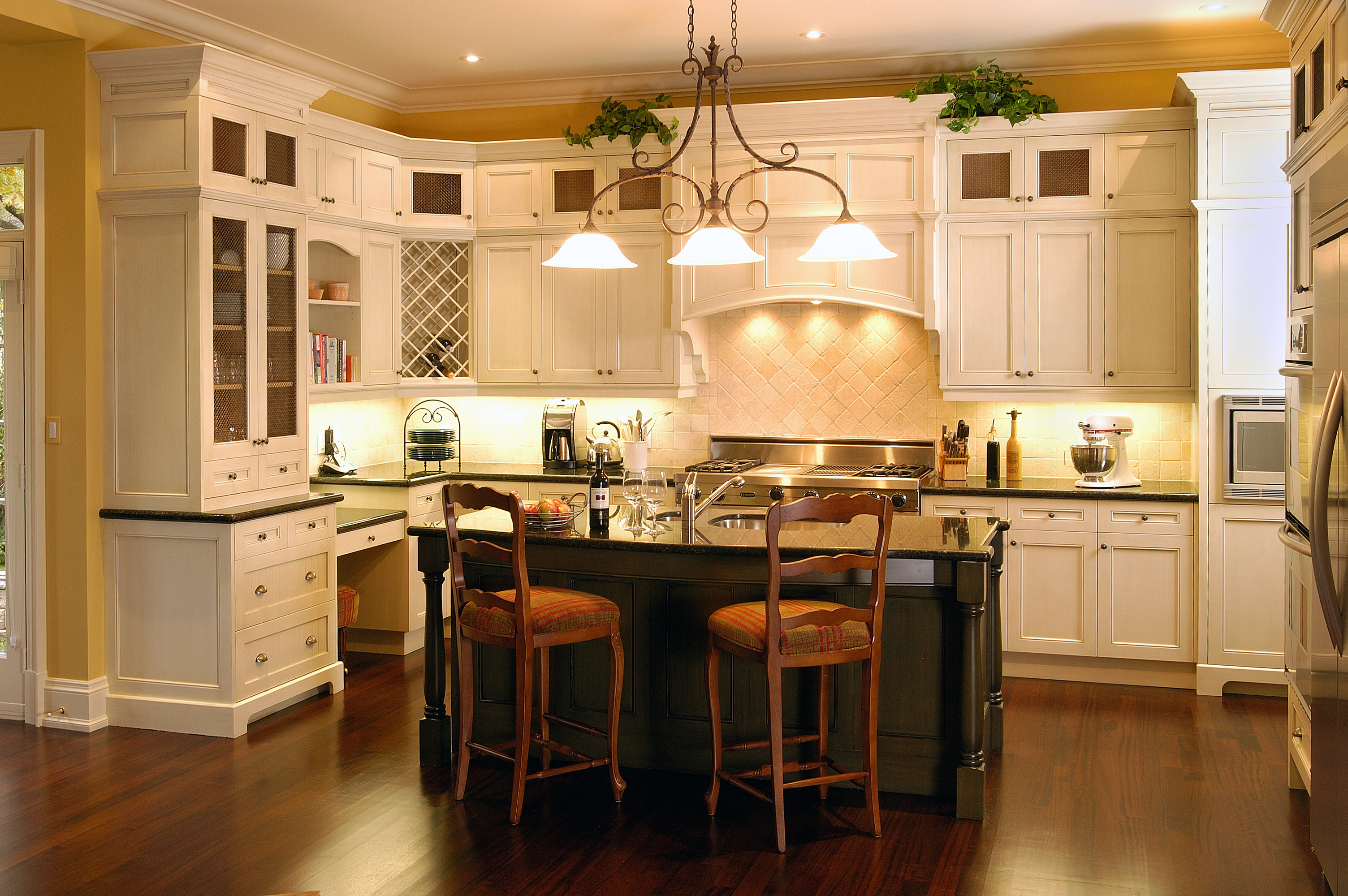 Shaker Style Cabinet Millwork